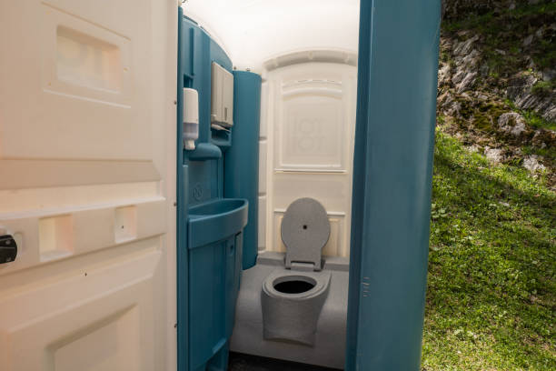Portable Toilet Options We Offer in Pacifica, CA